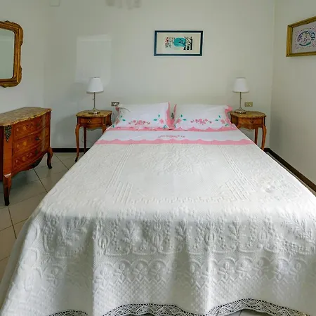 Torlonia: Due Matrimoniali E Bagno *