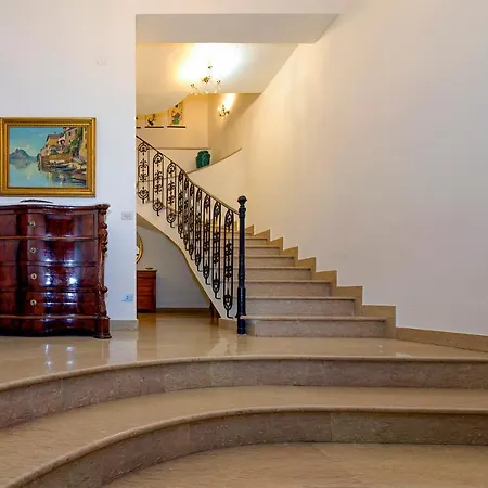Torlonia: Due Matrimoniali E Bagno Apartman *