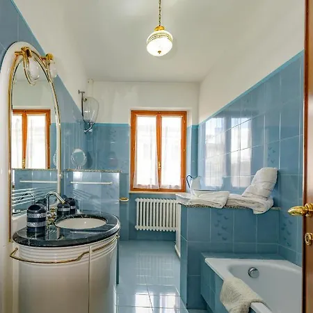 Torlonia: Due Matrimoniali E Bagno *