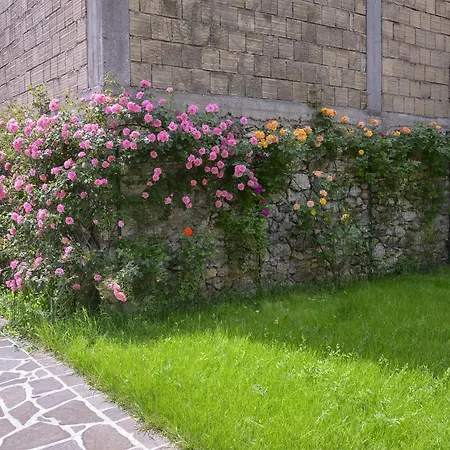 Torlonia: Due Matrimoniali E Bagno Apartman