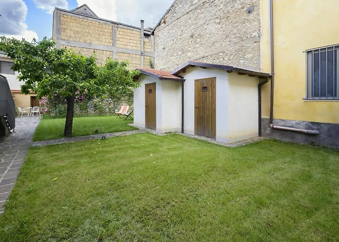 Torlonia: Due Matrimoniali E Bagno דירה