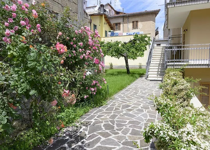 Torlonia: Due Matrimoniali E Bagno 公寓 Luco ne' Marsi